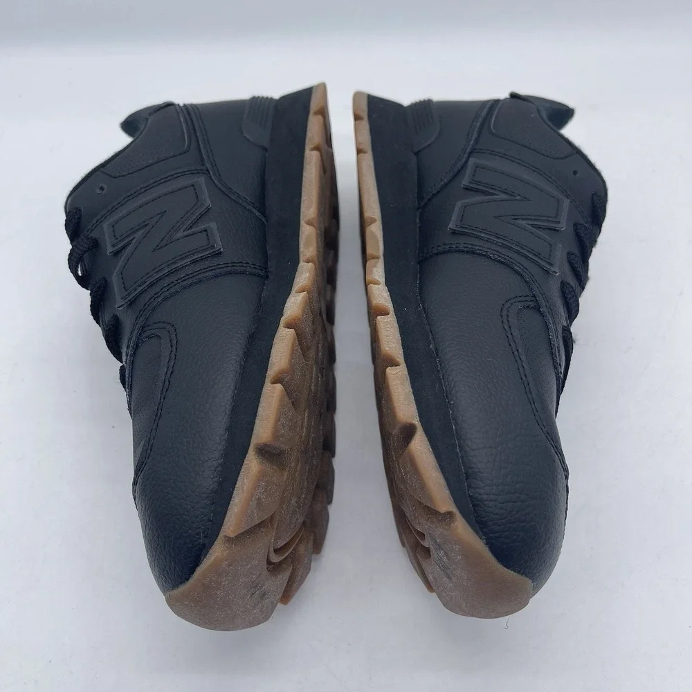 New Balance 574 Classic GC574DFN Kids' Size 6 Running Shoes Black Gum Sneakers